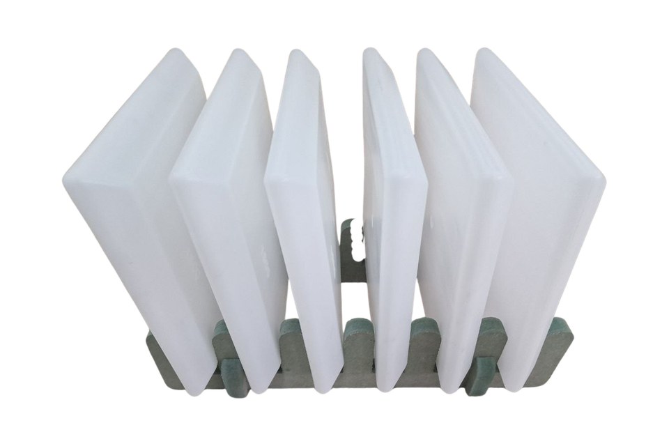 PCM elements standing apart in a conditioning stand